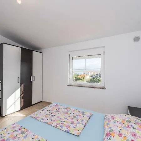 Mira Appartement Vir